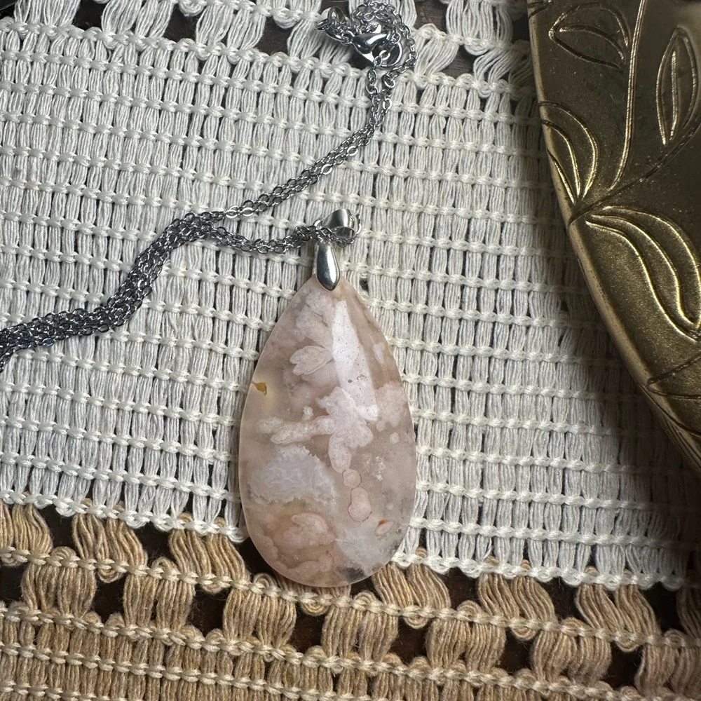 Flower Agate Teardrop Pendant Necklace - Picture 8 of 11